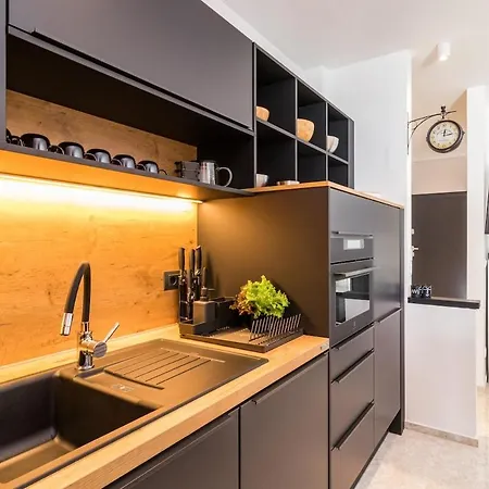 Apartment Beachfront K With Garden Pjescana Uvala