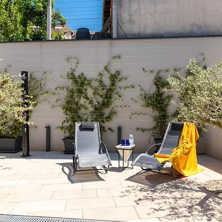Beachfront K With Garden
